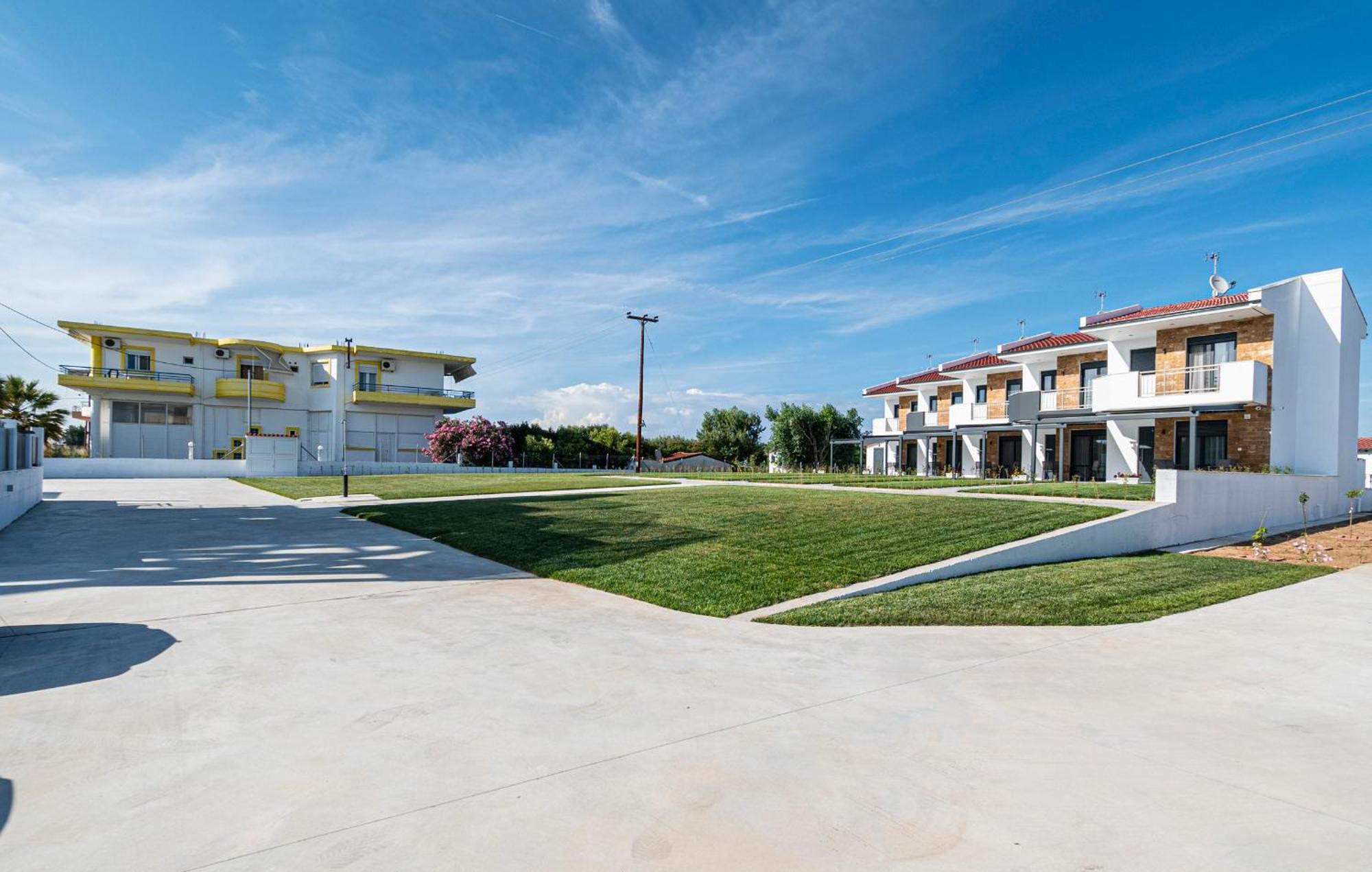 Chryssis Village By Travel Pro Services - Nea Potidaia Halkidiki Nea Poteidaia Exterior foto